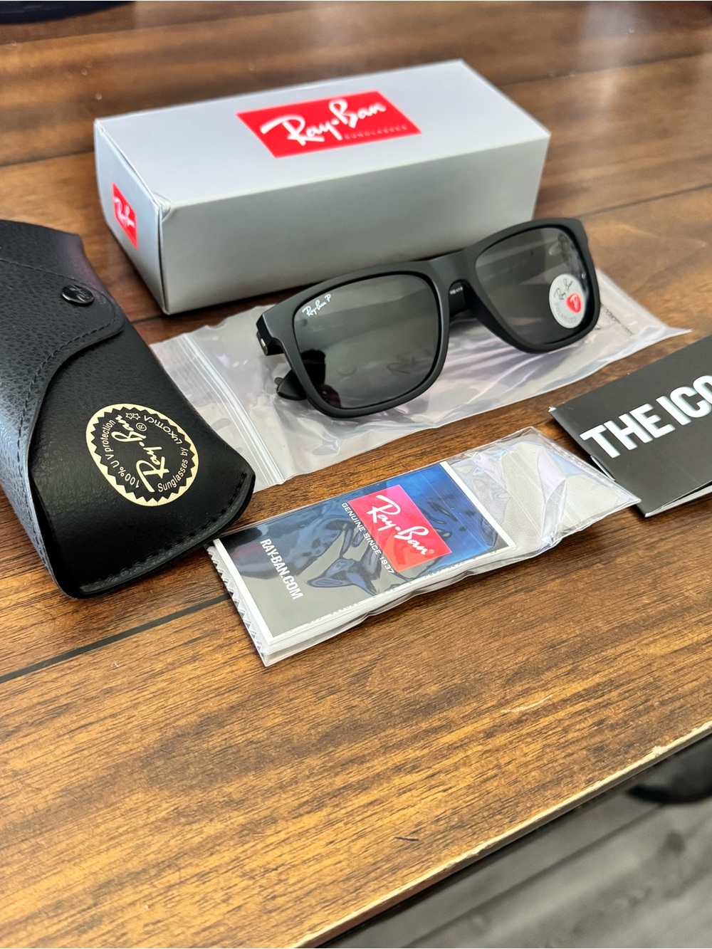 Ray-Ban Justin Style Sunglasses in Matte Black